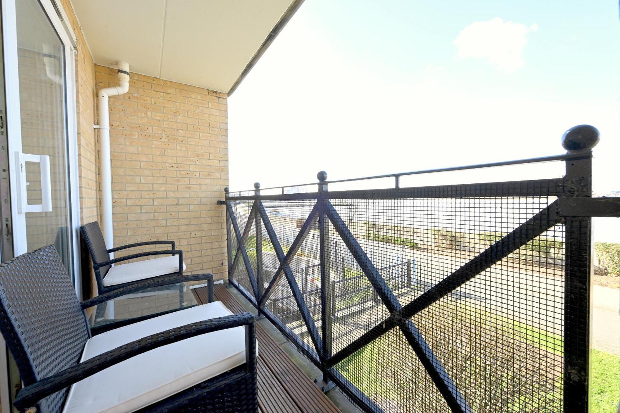 Appartement Unique 2-bedroom With River Views! Londen