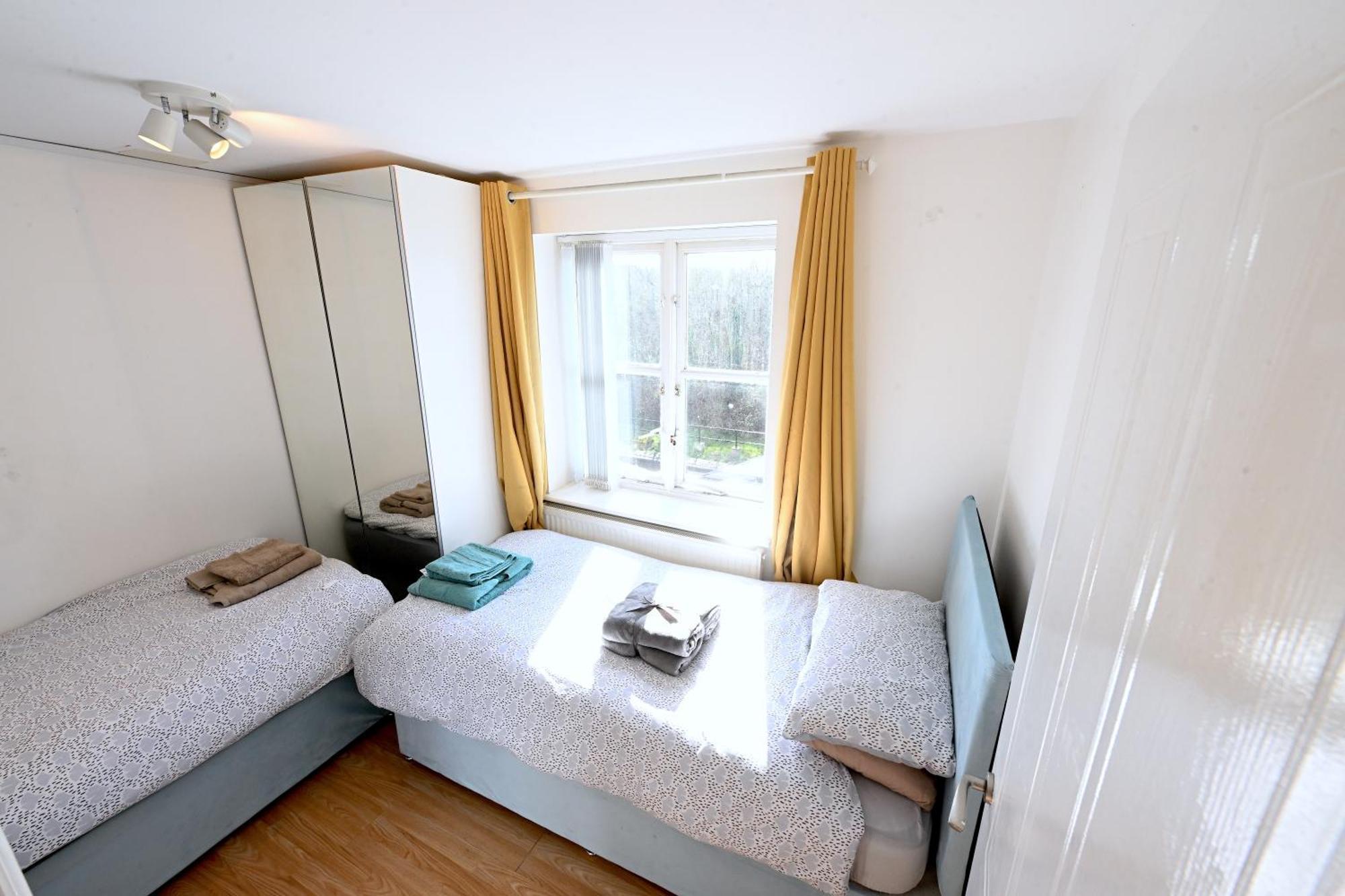 Unique 2-bedroom With River Views! Appartement Londen